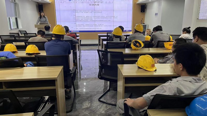 以下是一些市面上口碑较好的营养师教材，供考生参考：